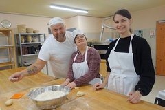 Striezelworkshop unter der Anleitung von Meisterbäcker Günter Käfer